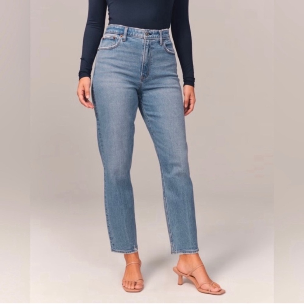 Abercrombie & Fitch The Mom High Rise Curve Love Jeans Size 32/14 XL Length